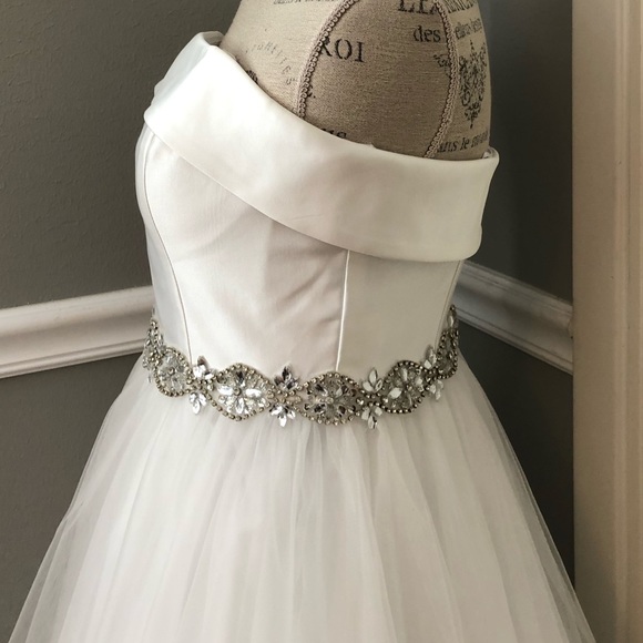 NEW JOVANI SZ 2 WHITE SATIN JEWEL TULLE FORMAL BALL GOWN - Picture 7 of 15